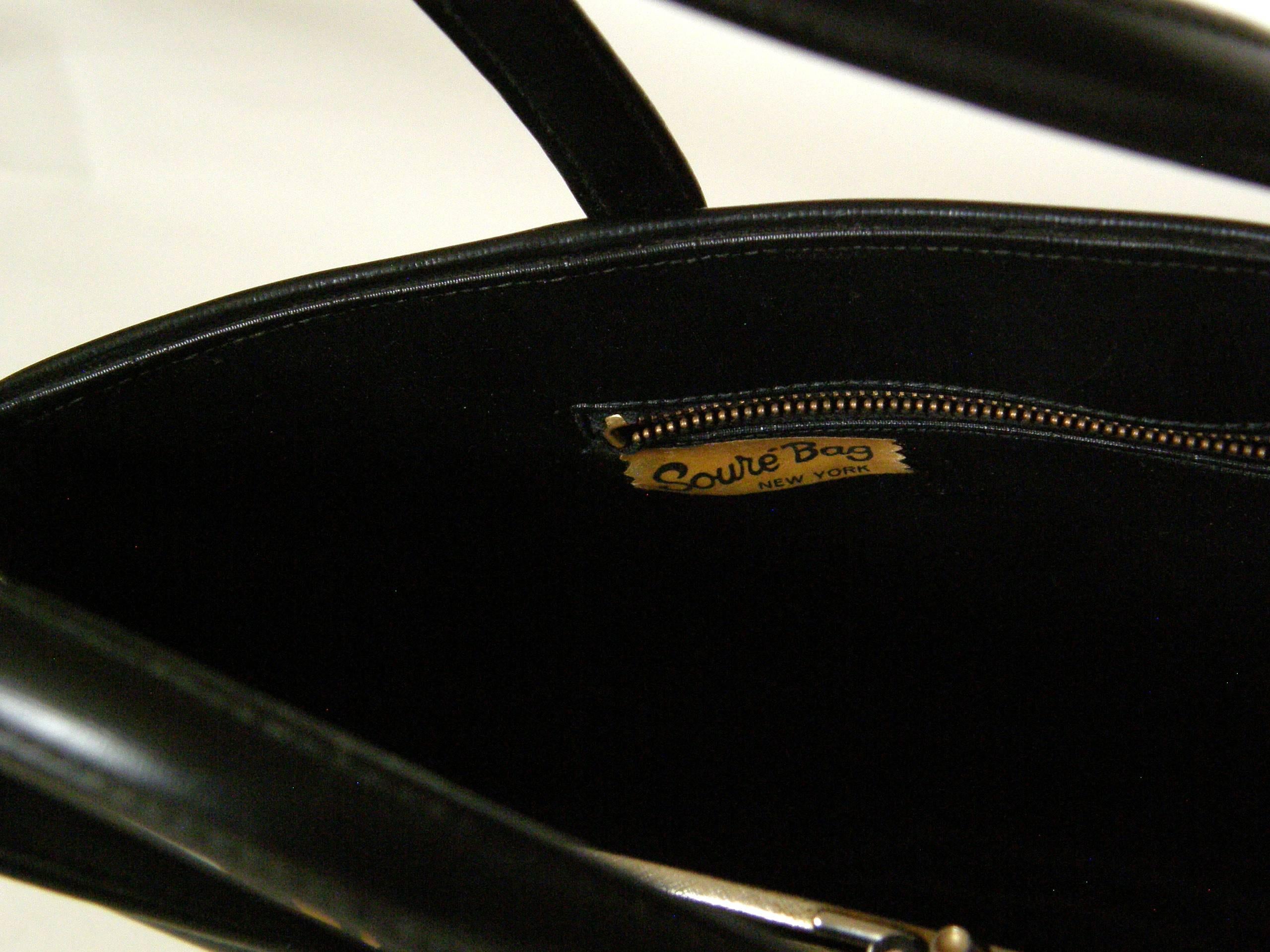 Souré Handbag with Modern Art Theme Printed Velveteen 4