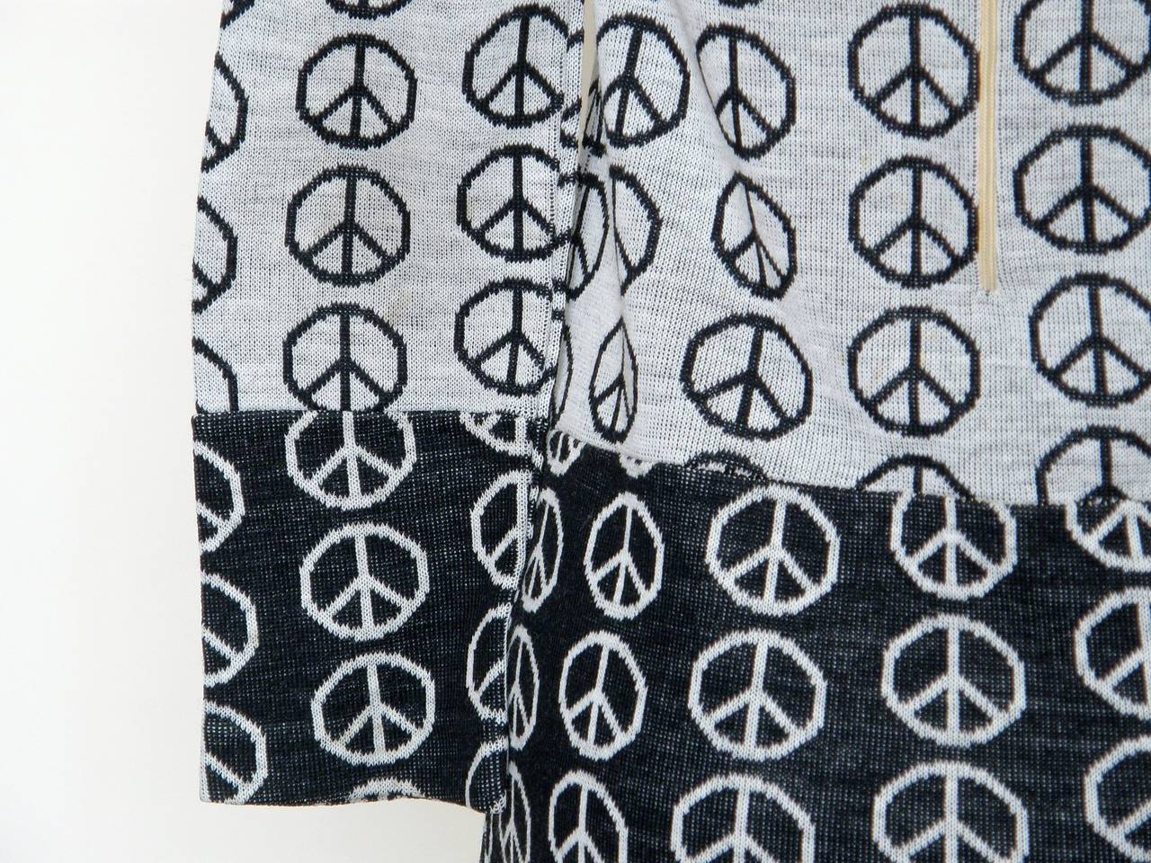 Alvin Duskin Peace Sign Mini Dress In Good Condition In Chicago, IL