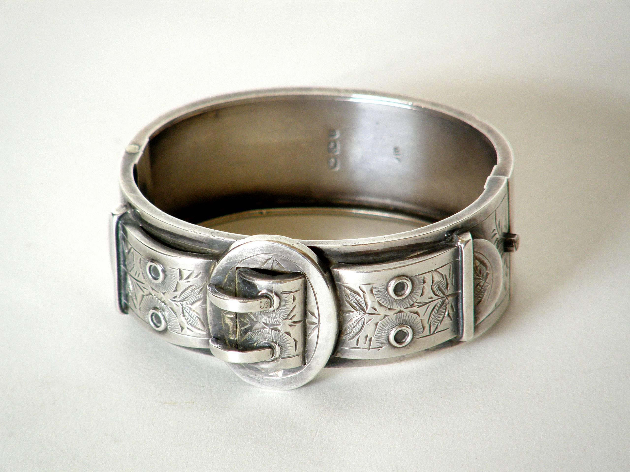 Victorian Sterling Hinged Cuff Bracelet Shaped Like a Belt with Buckle In Good Condition In Chicago, IL