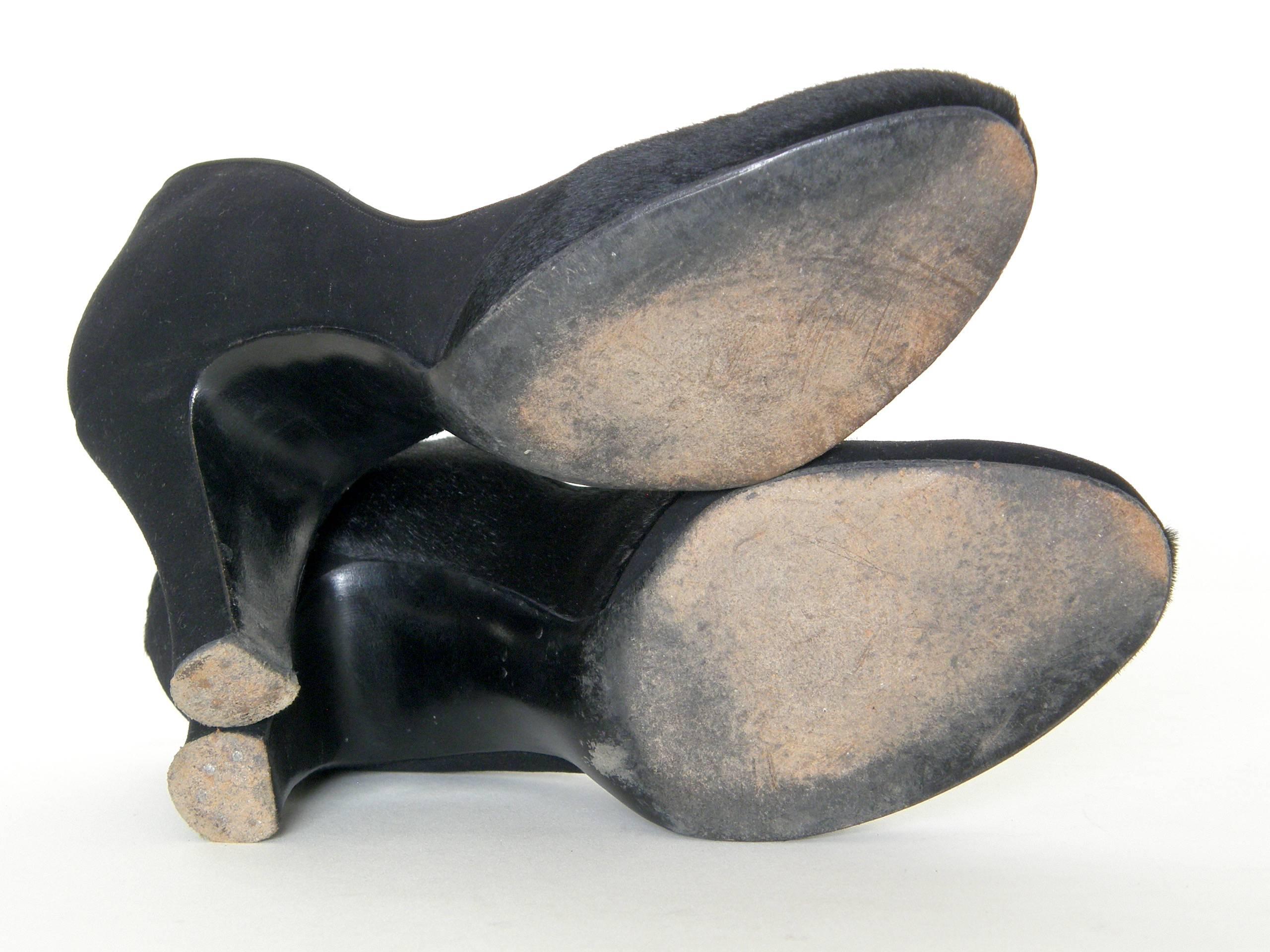 Black 1940s Wolock & Bauer Cowhide and Suede Pumps For Sale