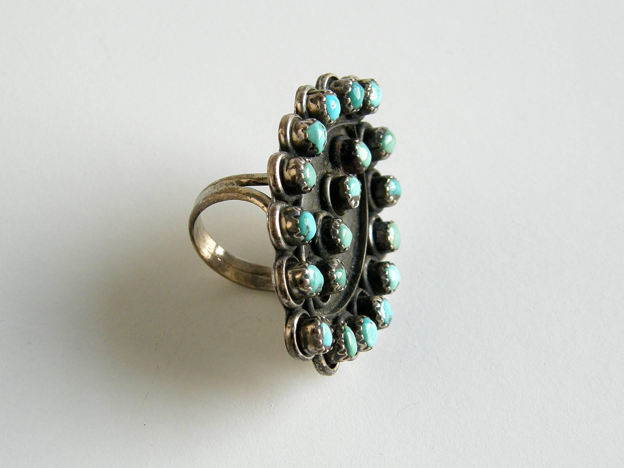 Bague amérindienne petite pointe en argent sterling et turquoise Unisexe en vente