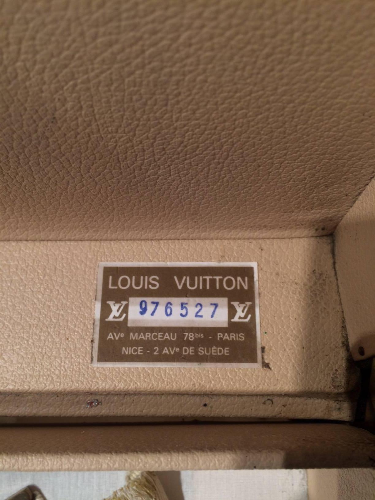 Monogramed Vintage pair of Louis Vuitton Alzer 80 Suitcases  For Sale 2