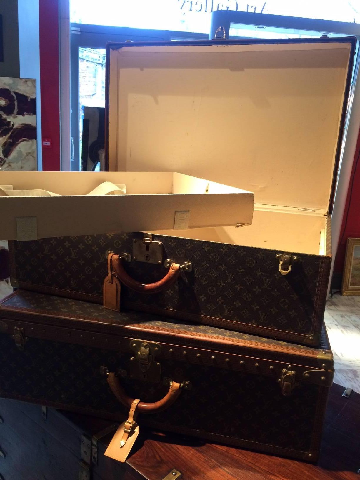 Women's or Men's Monogramed Vintage pair of Louis Vuitton Alzer 80 Suitcases  For Sale