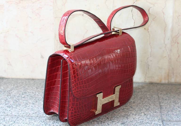 Hermes Constance 22cm Red Crocodile gold metal hardware, 2014 original invoice, original accessorizes and packaging