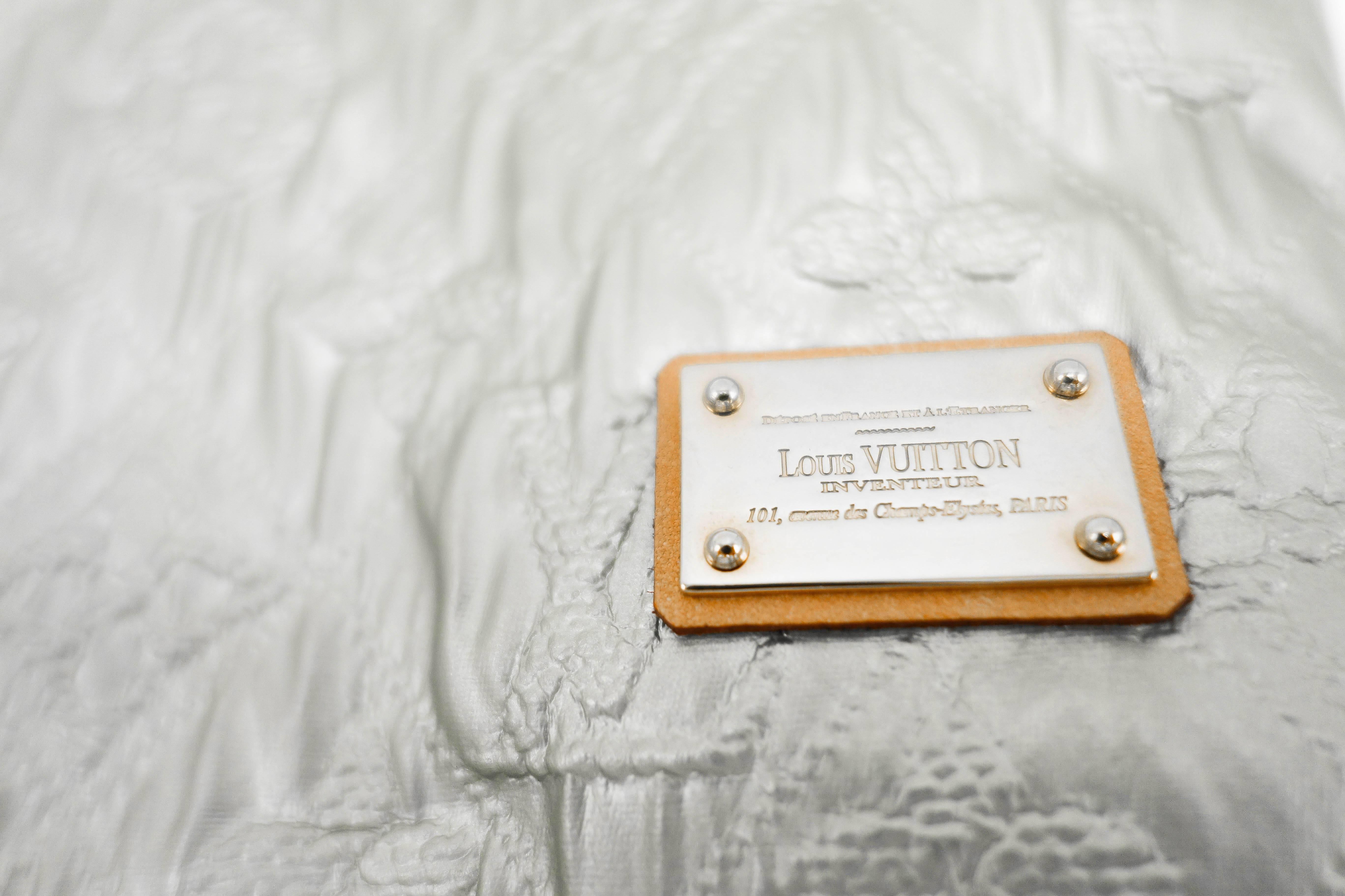Louis Vuitton Metallic Monogrammed Limelight Gm Silver Clutch 4
