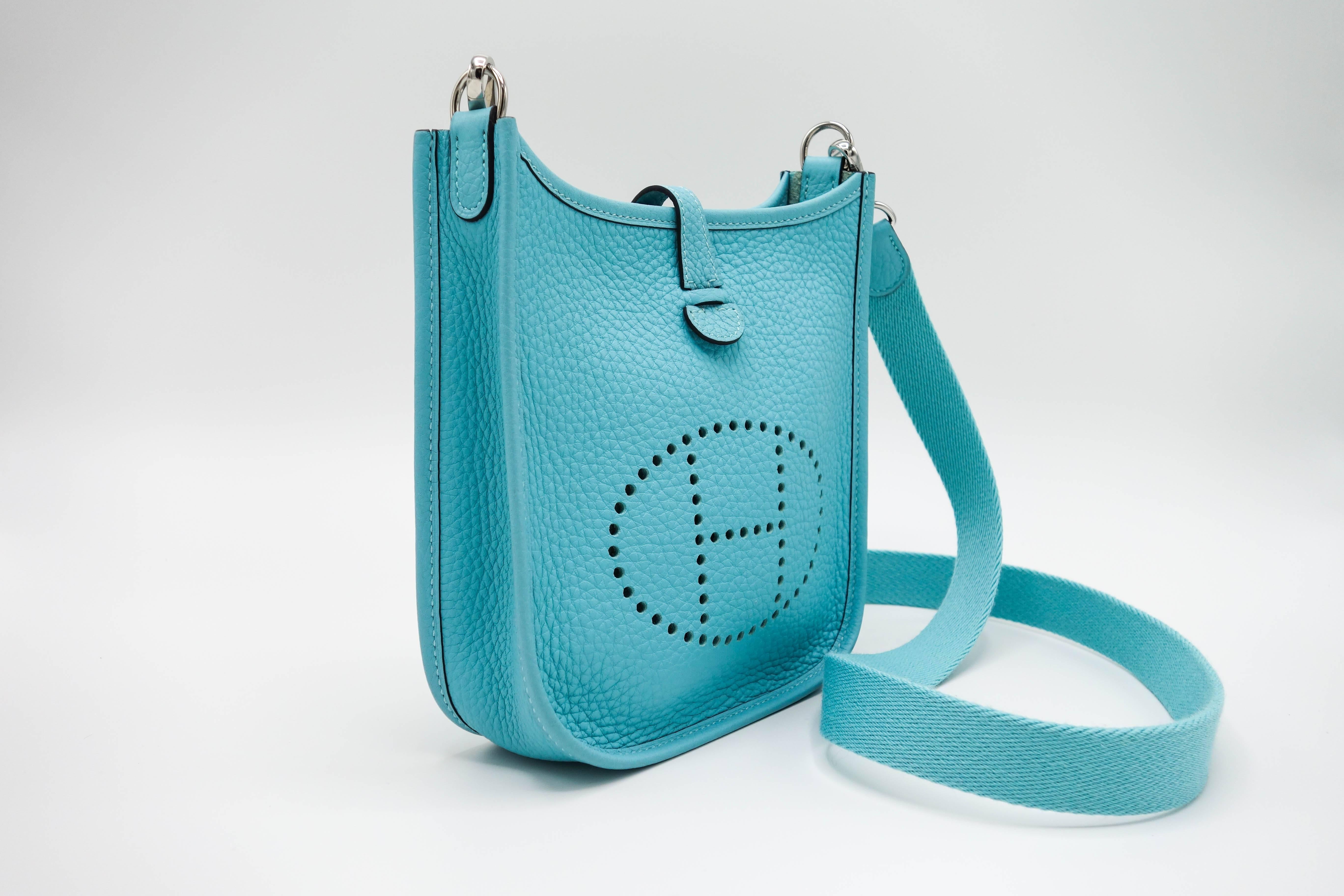 Hermès Blue Atolle 16 Mini Evelyne Clemence Cross Body Bag In New Condition In Long Island City, NY