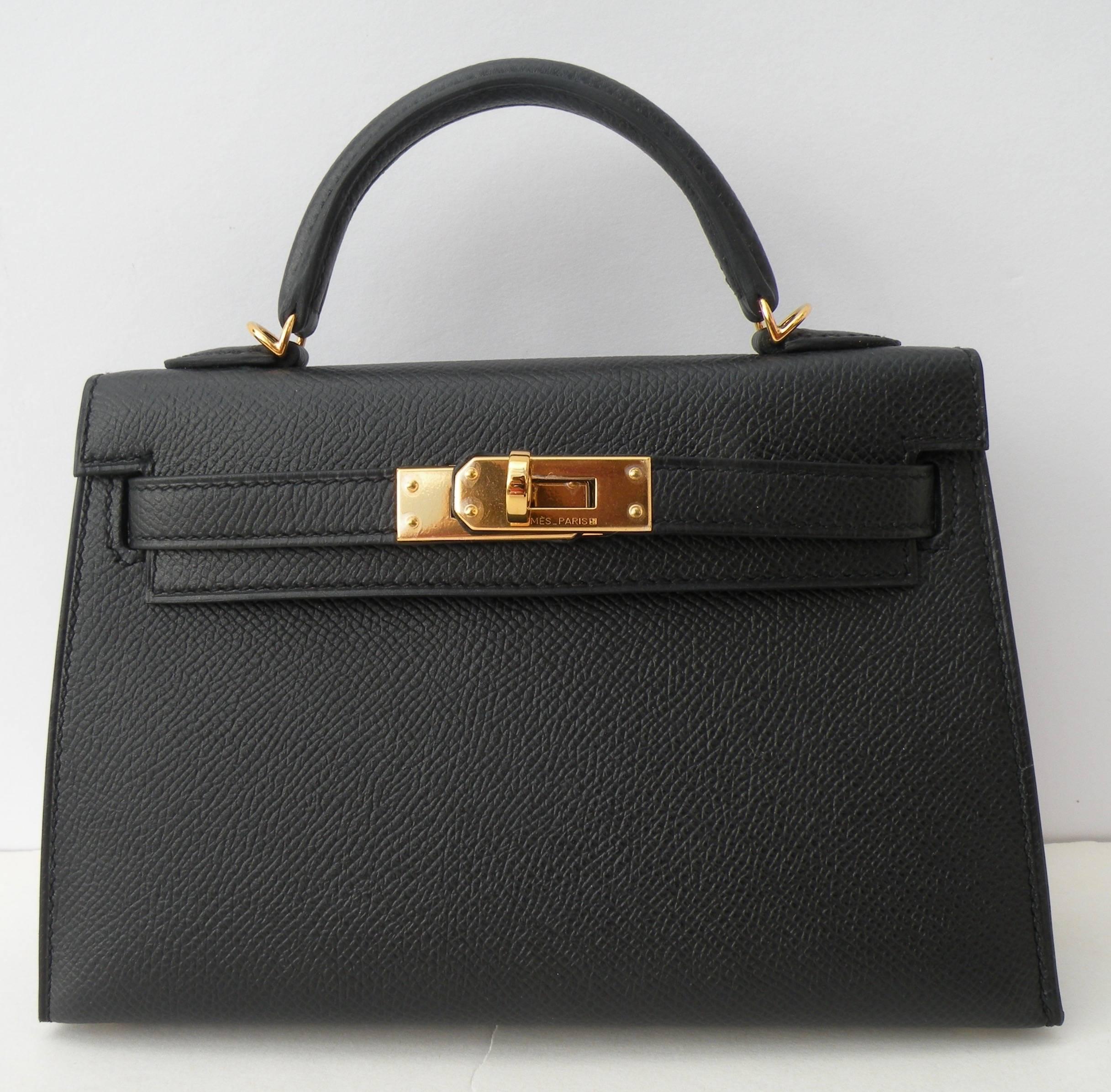 Hermes Kelly Bag Mini 20cm Black Epsom Gold Hardware In New Condition In West Chester, PA