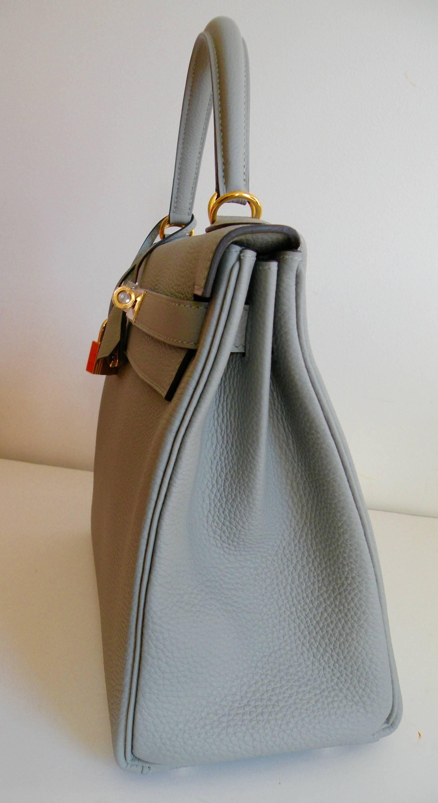 Hermes Kelly Bag 28cm Gris Mouette Togo Gold Hardware In New Condition In West Chester, PA