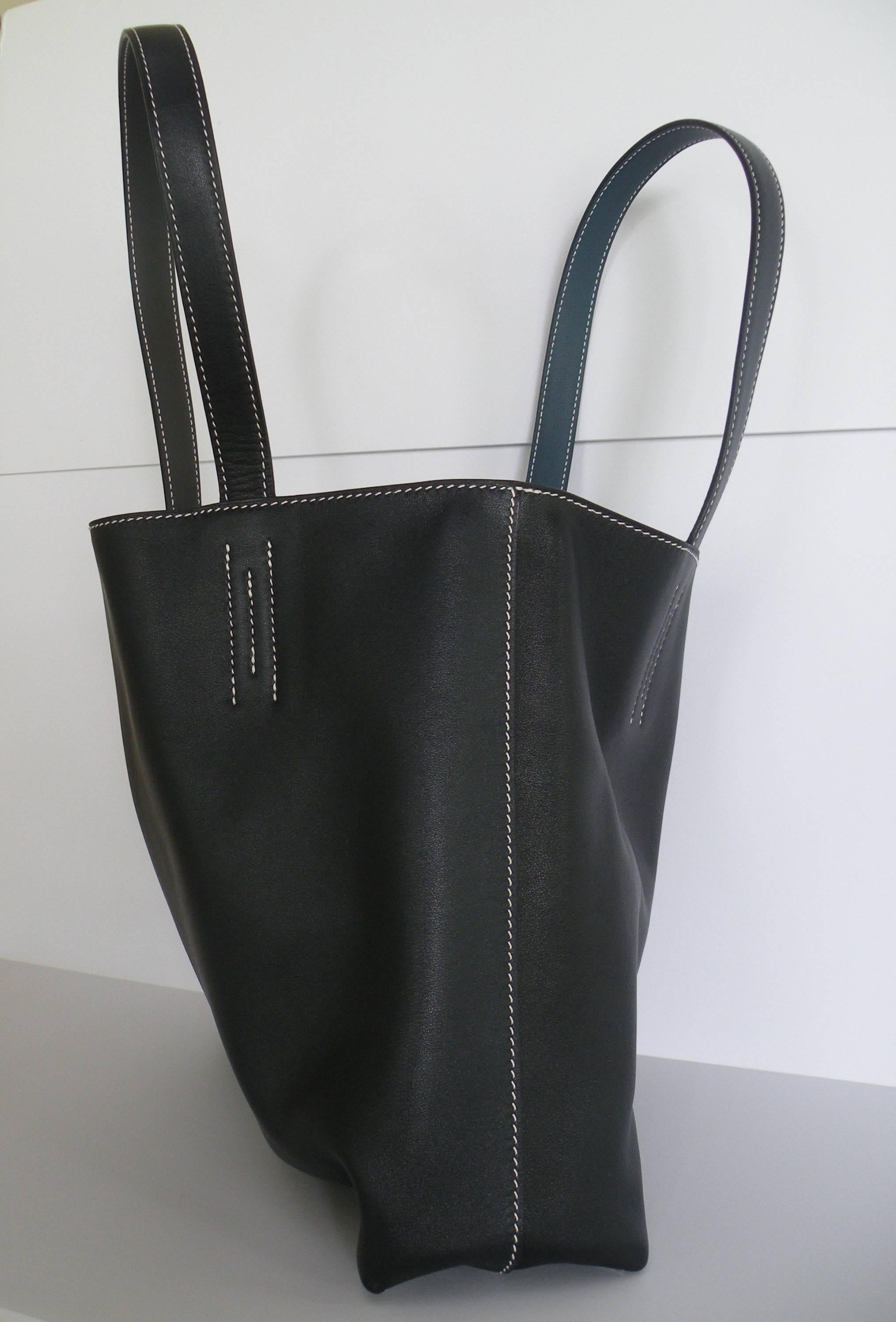 Hermes Double Sens 36 Black and Blue Indigo Reversible In New Condition In West Chester, PA