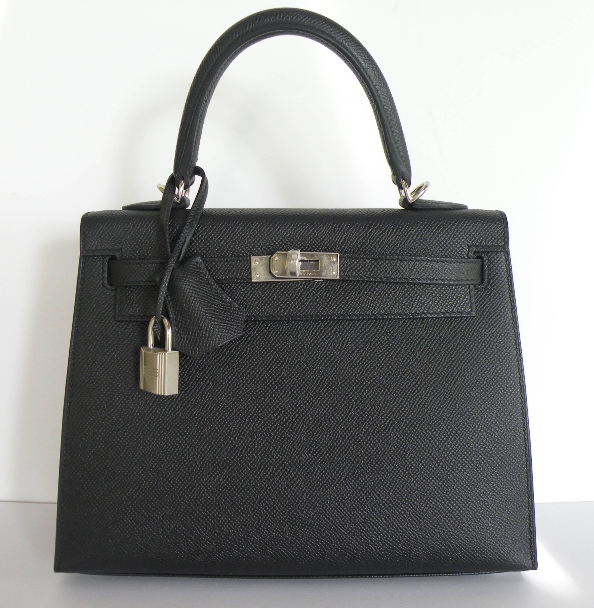 Hermes 25cm Black Kelly Epsom Sellier Palladium Bag In New Condition For Sale In West Chester, PA