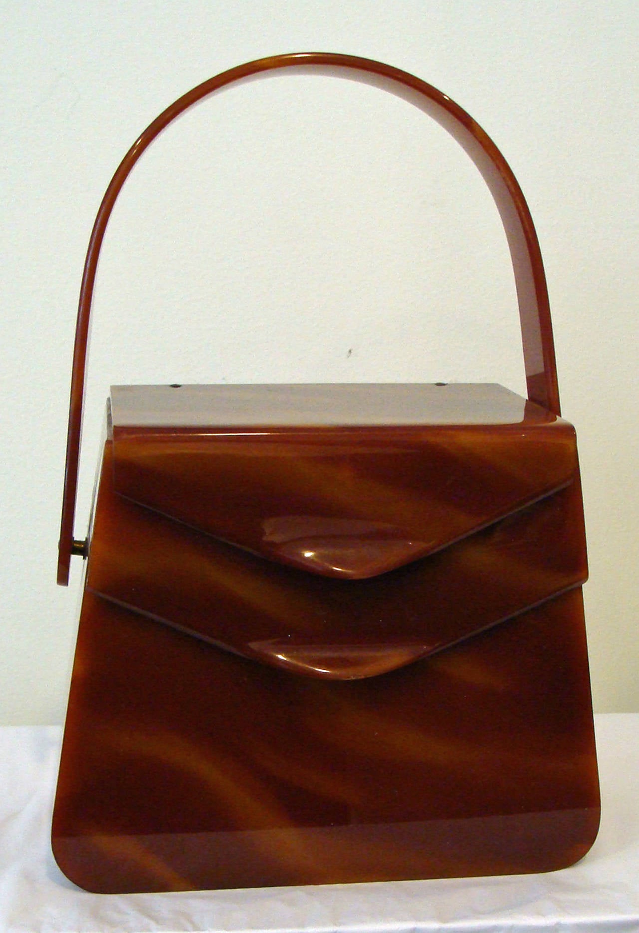 Rare Double Opening Tortoise Lucite Purse by Wilardy Originals In Good Condition In Lambertville, NJ