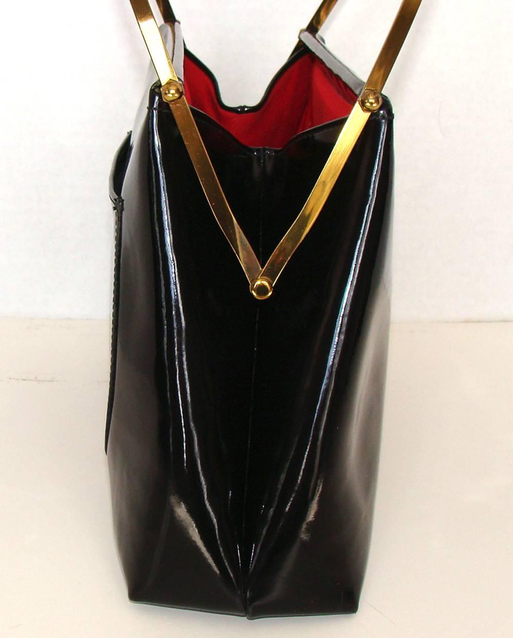 Women's Spring!  Black Patent Leather Kelly Style bag.  Rare form. For Sale