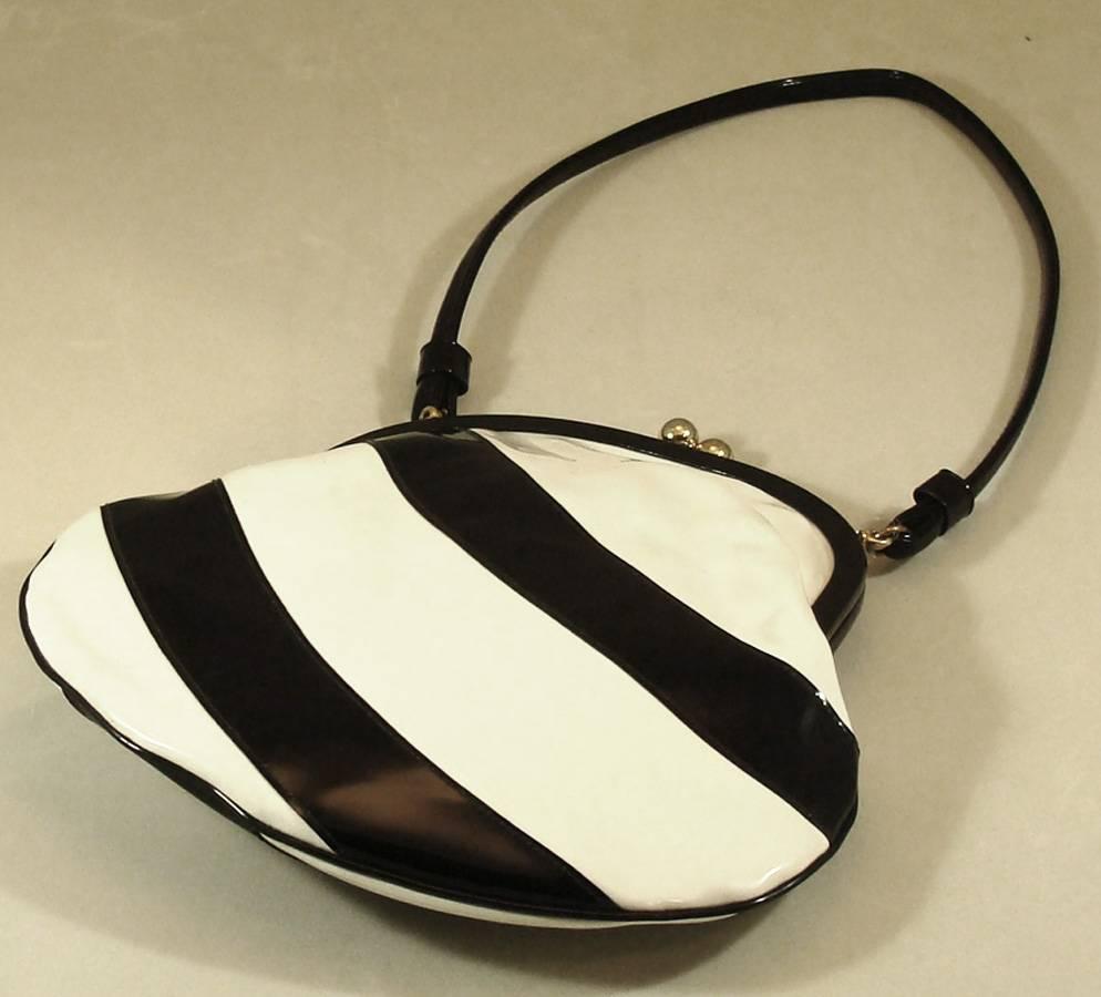 Chic Black and White Patent Shoulder Bag  *ROOMY In Good Condition For Sale In Lambertville, NJ