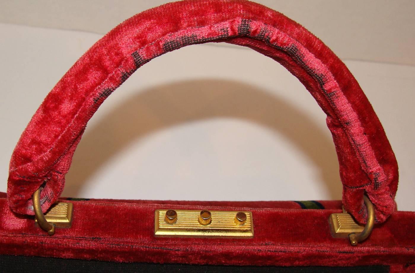 Women's or Men's Vintage, Classic Red Sculpted Velvet Bag by Roberta di Camerino