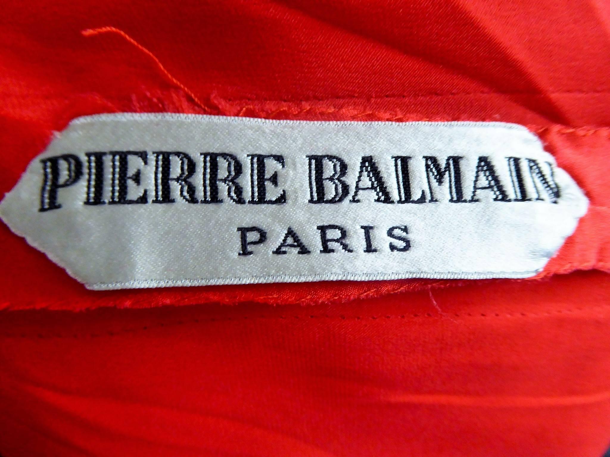 Pierre Balmain red Silk jacket and pleated skirt suit Ensemble, Circa 1950 For Sale 3