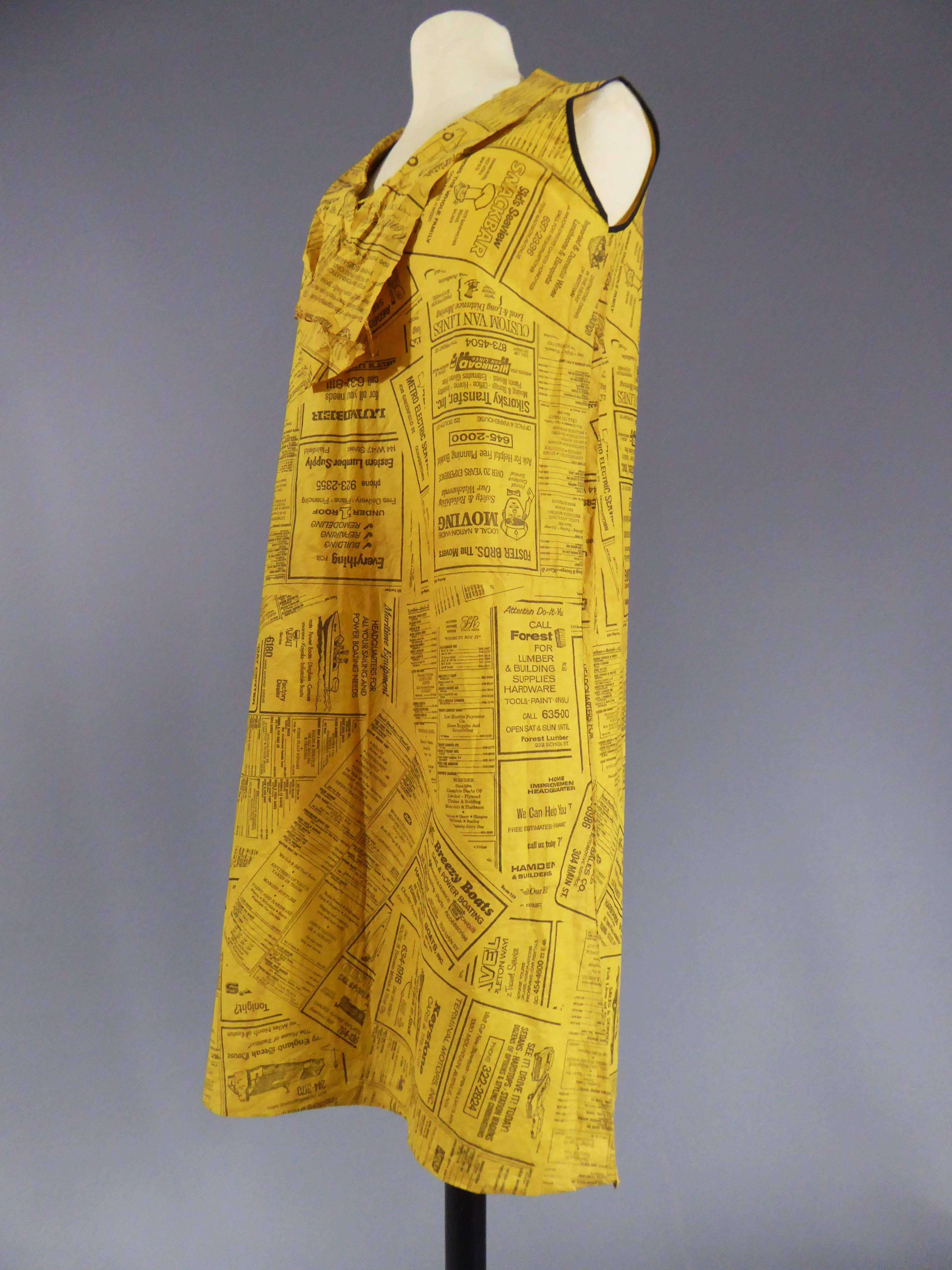 Women's Mars of Asheville N.C. Paper Dress - USA Circa 1965 For Sale