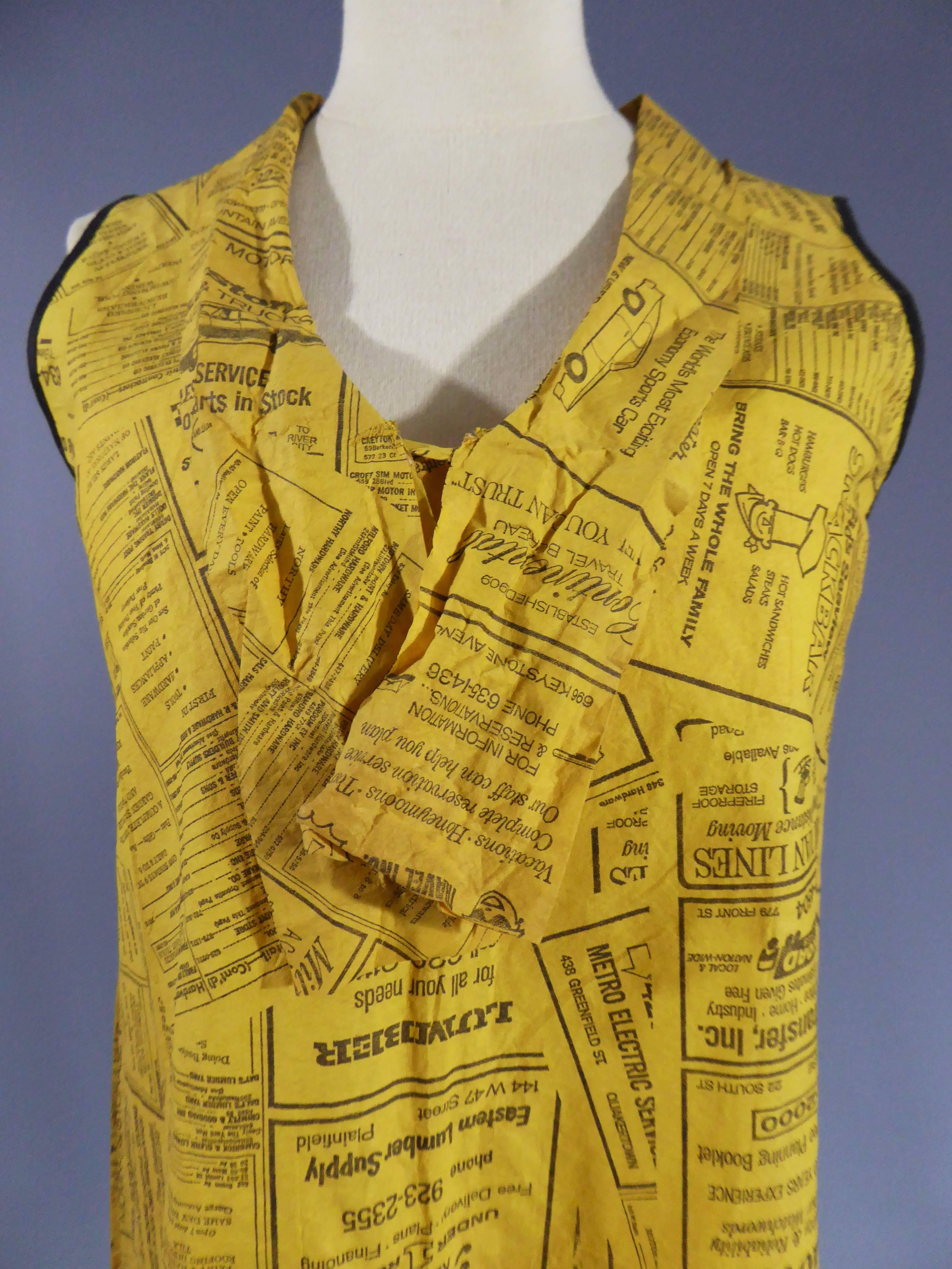 Mars of Asheville N.C. Paper Dress - USA Circa 1965 In Good Condition For Sale In Toulon, FR