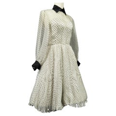 Un abito in seta stampata di Jacques Fath Couture Numero 00057 con provenienza Circa 2000