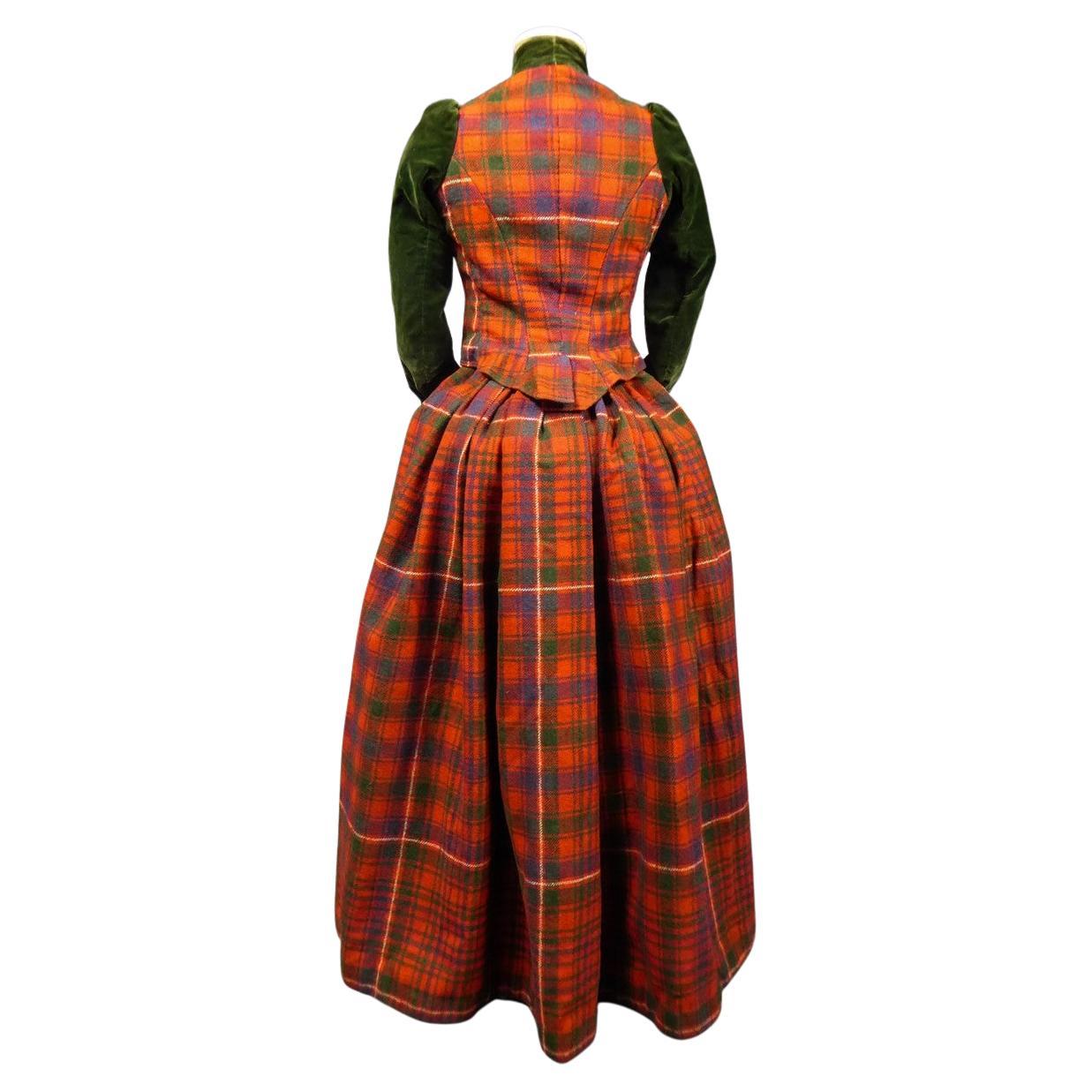 Bodice and Skirt in Scottish Tartan and Velvet -England Circa 1890-1900 For Sale