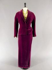 Ensemble couture A Jean-Paul Gaultier en velours appartenant à Catherine Deneuve, 2004