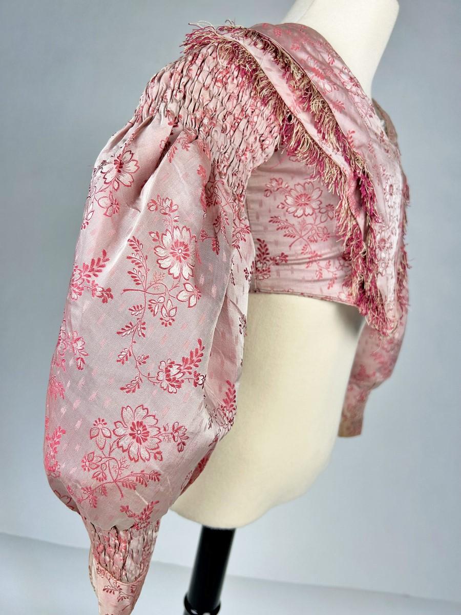 Corpiño de niña en seda rosa Circa 1850 en venta 1