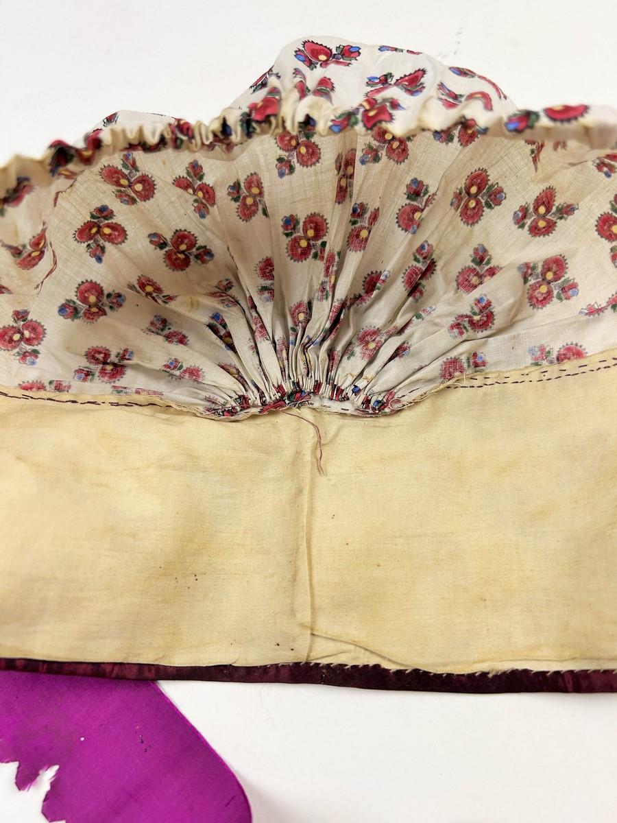 Un berretto francese in chintz - Vallée de le Roya- Nizza Circa 1880 in vendita 4