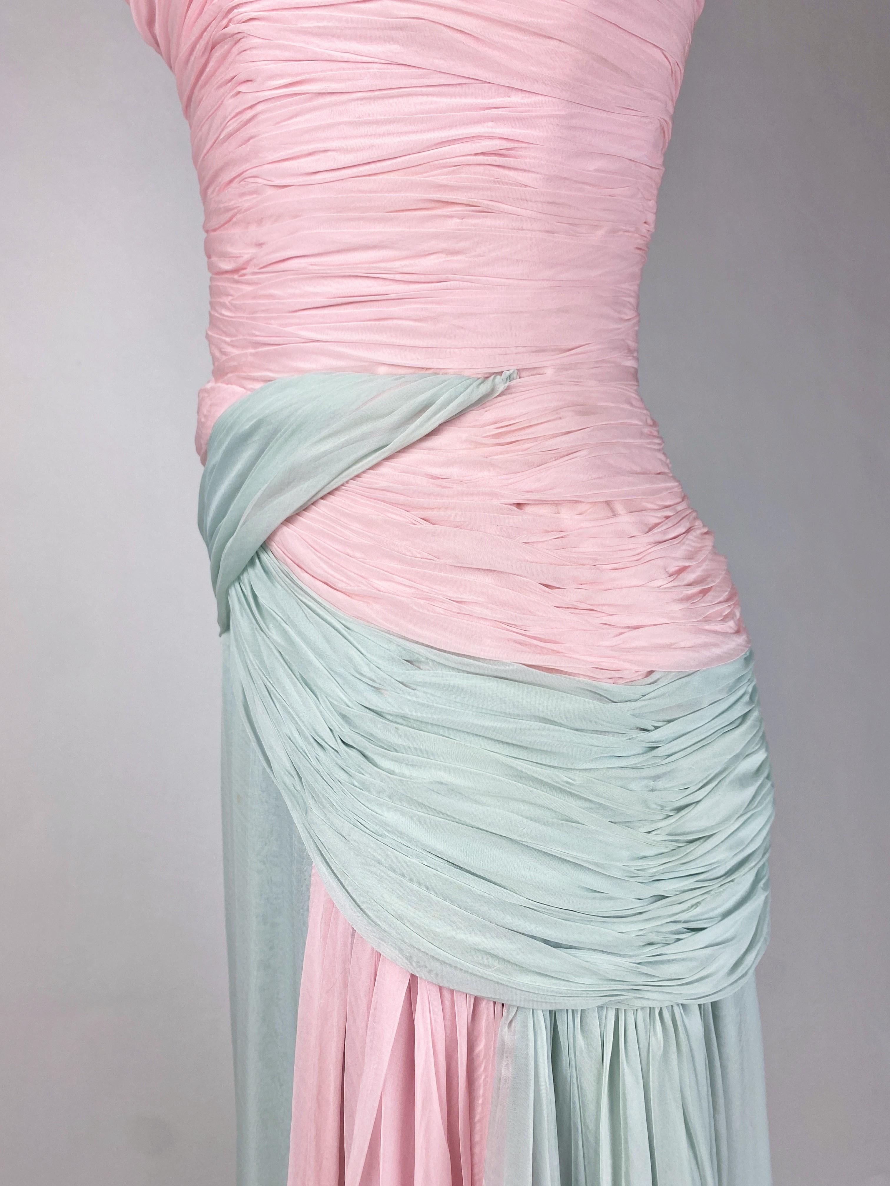 Ein Chiffon-Ballkleid von Jean Dessès Haute Couture Paris Frankreich CIRCA 1956 im Angebot 3