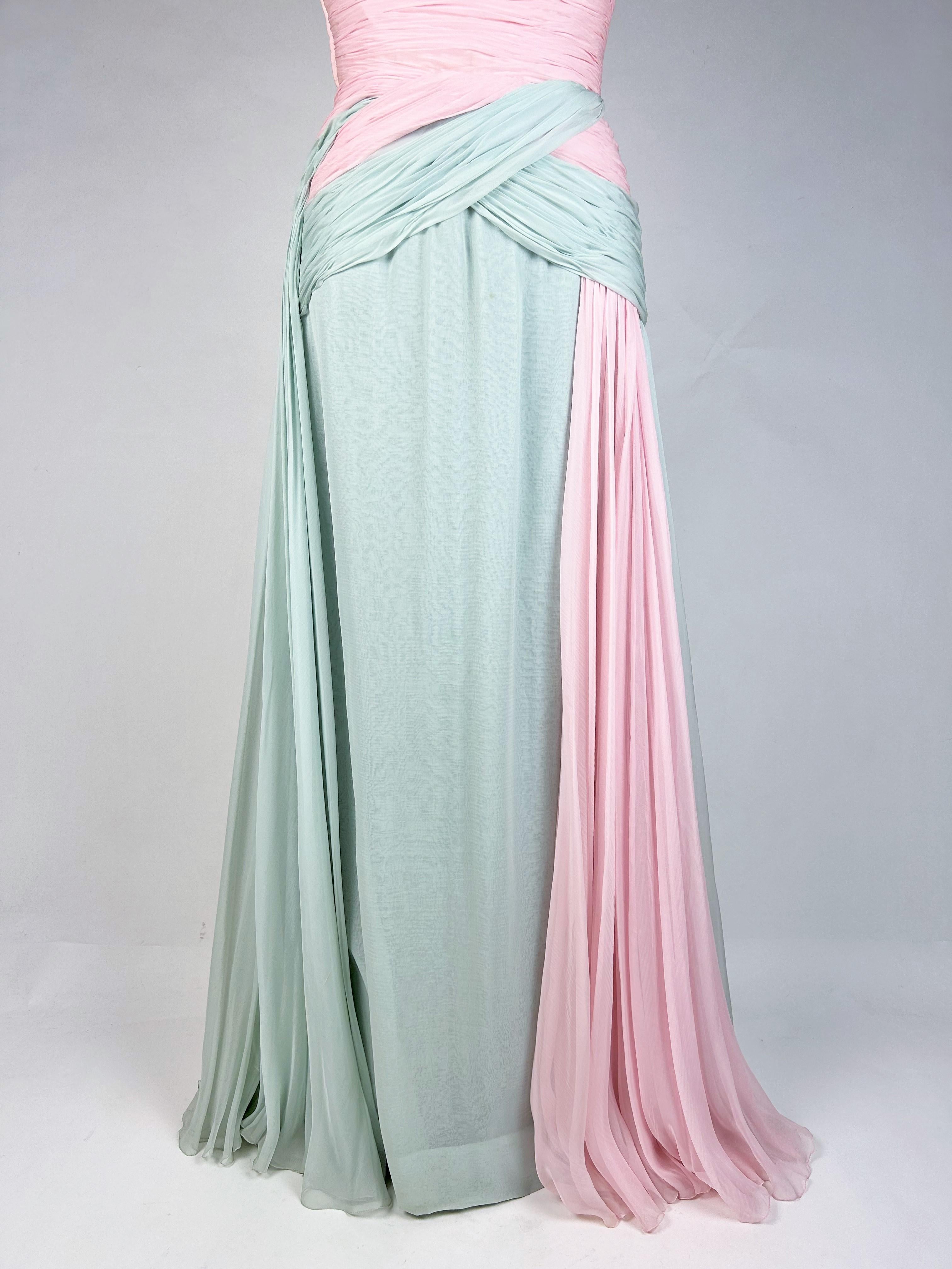 Ein Chiffon-Ballkleid von Jean Dessès Haute Couture Paris Frankreich CIRCA 1956 im Angebot 4