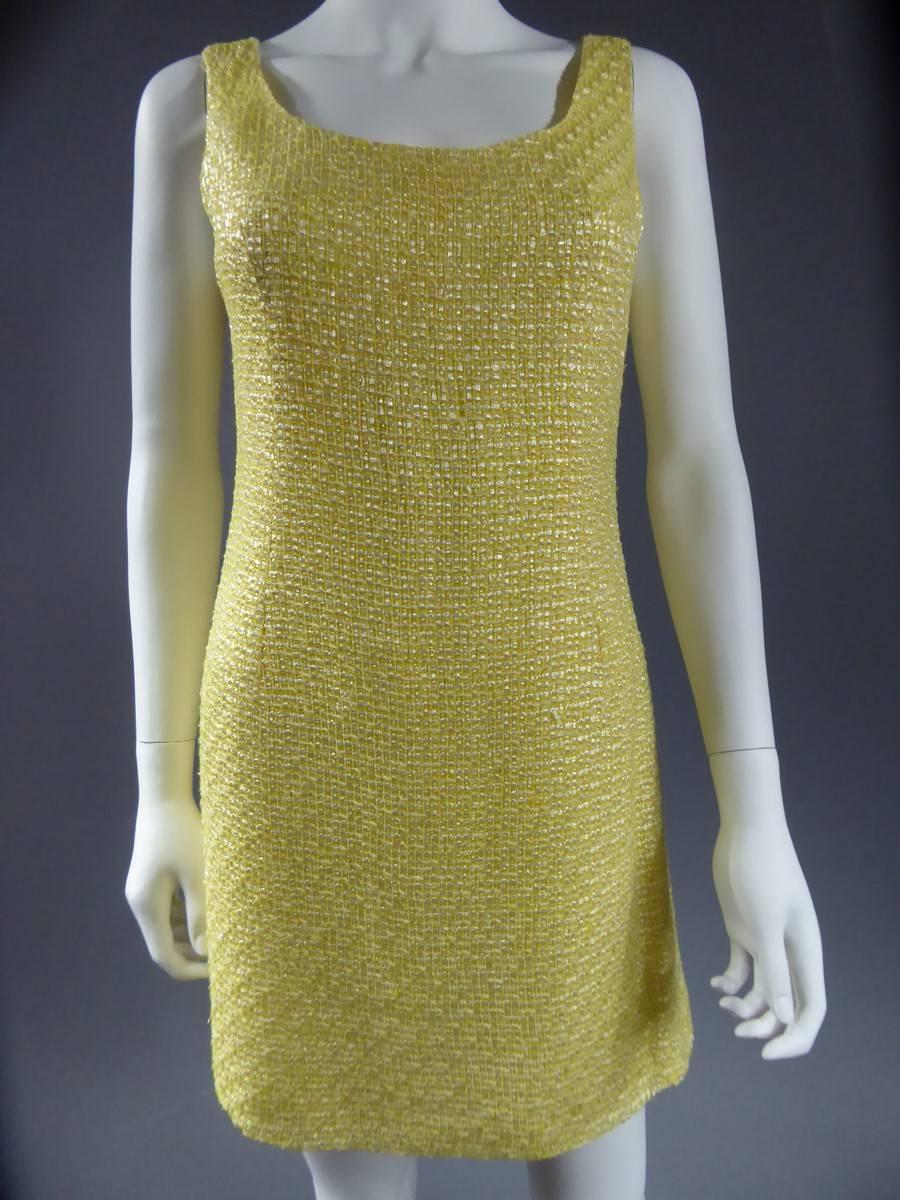  Gelbes Versace-Kleid und Jacke, ca. 1990 im Zustand „Gut“ im Angebot in Toulon, FR