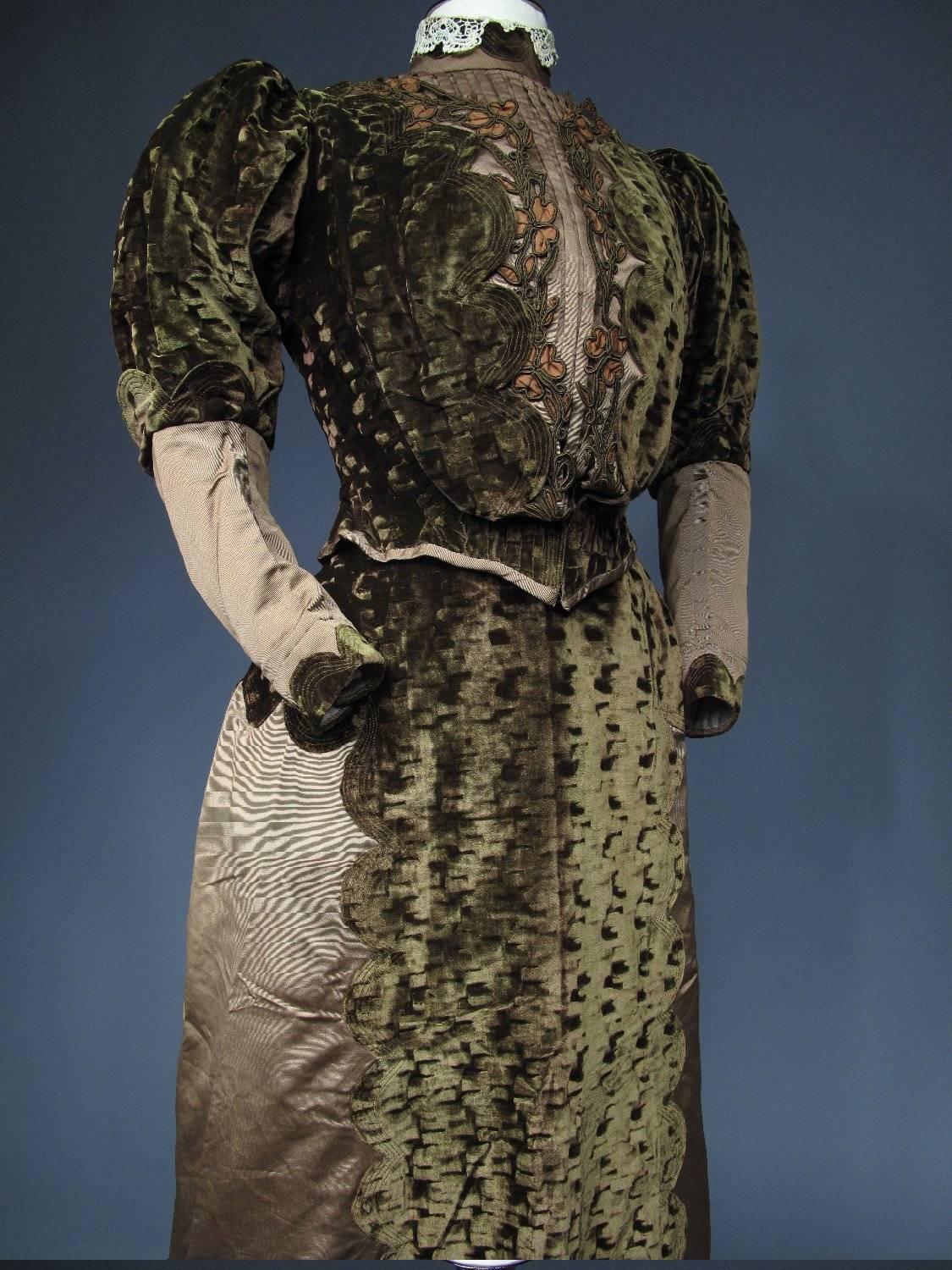 Women's Art Nouveau Day Dress