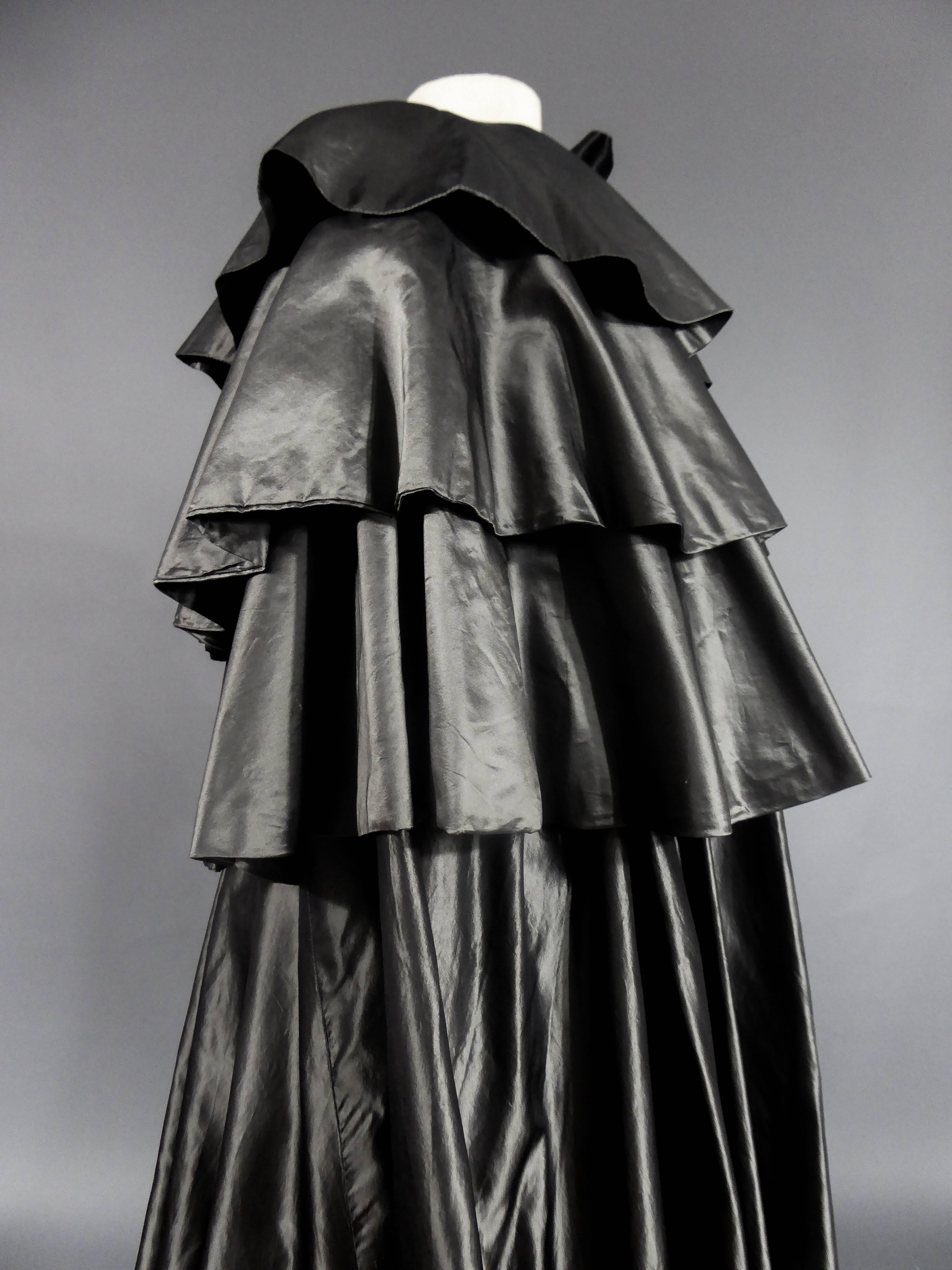 Christian Dior Haute Couture Cape Number 15592 In Excellent Condition In Toulon, FR