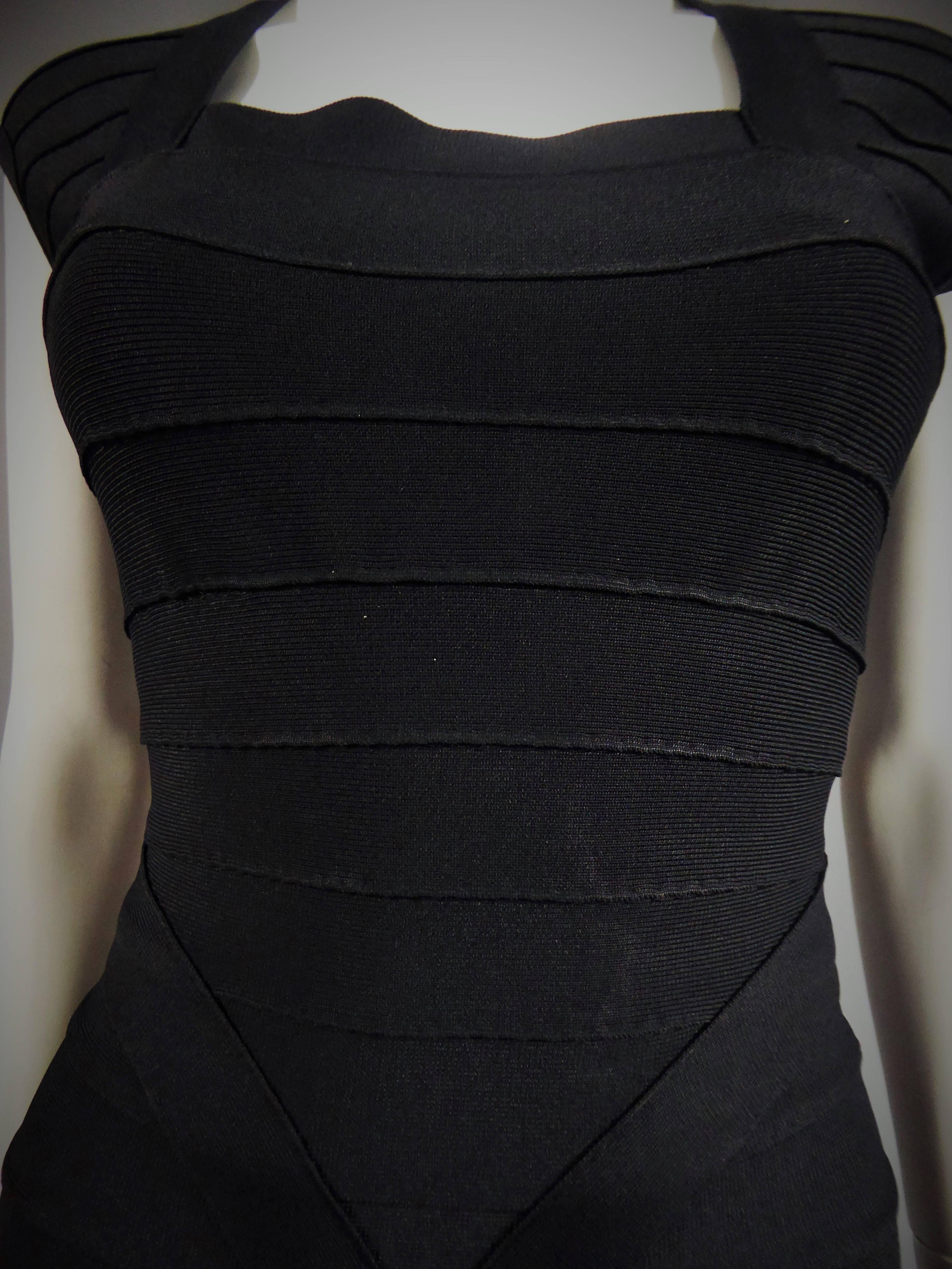 Noir Petite robe noire stretch Hervé Léger Couture Circa 1995 en vente