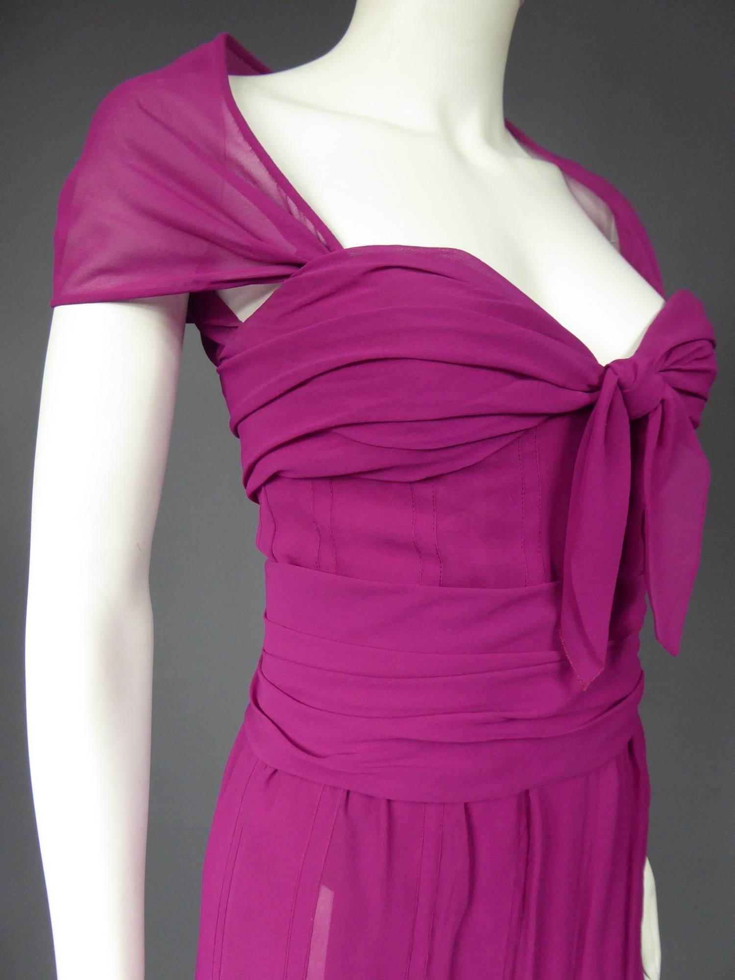 Christian Dior - Robe haute couture en mousseline de soie rose, circa 1989 - 1990 Pour femmes en vente