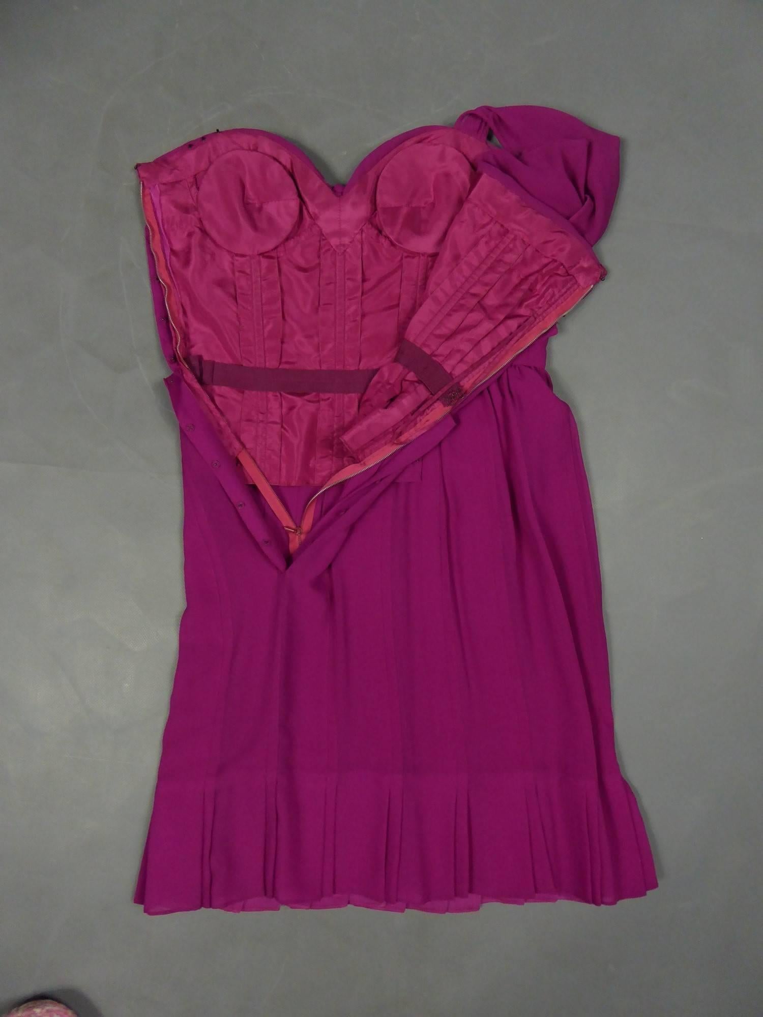 Christian Dior - Robe haute couture en mousseline de soie rose, circa 1989 - 1990 en vente 9