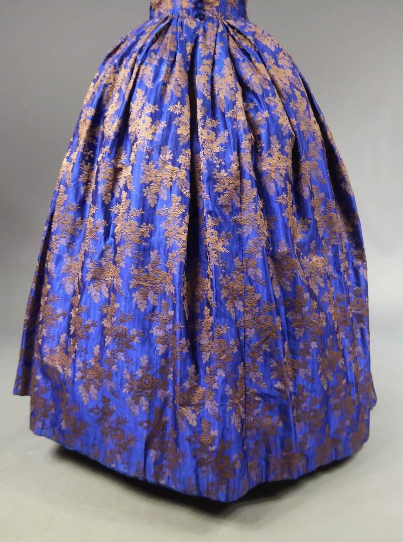 Deep blue brocaded silk crinoline ball-gown – Circa 1850 2