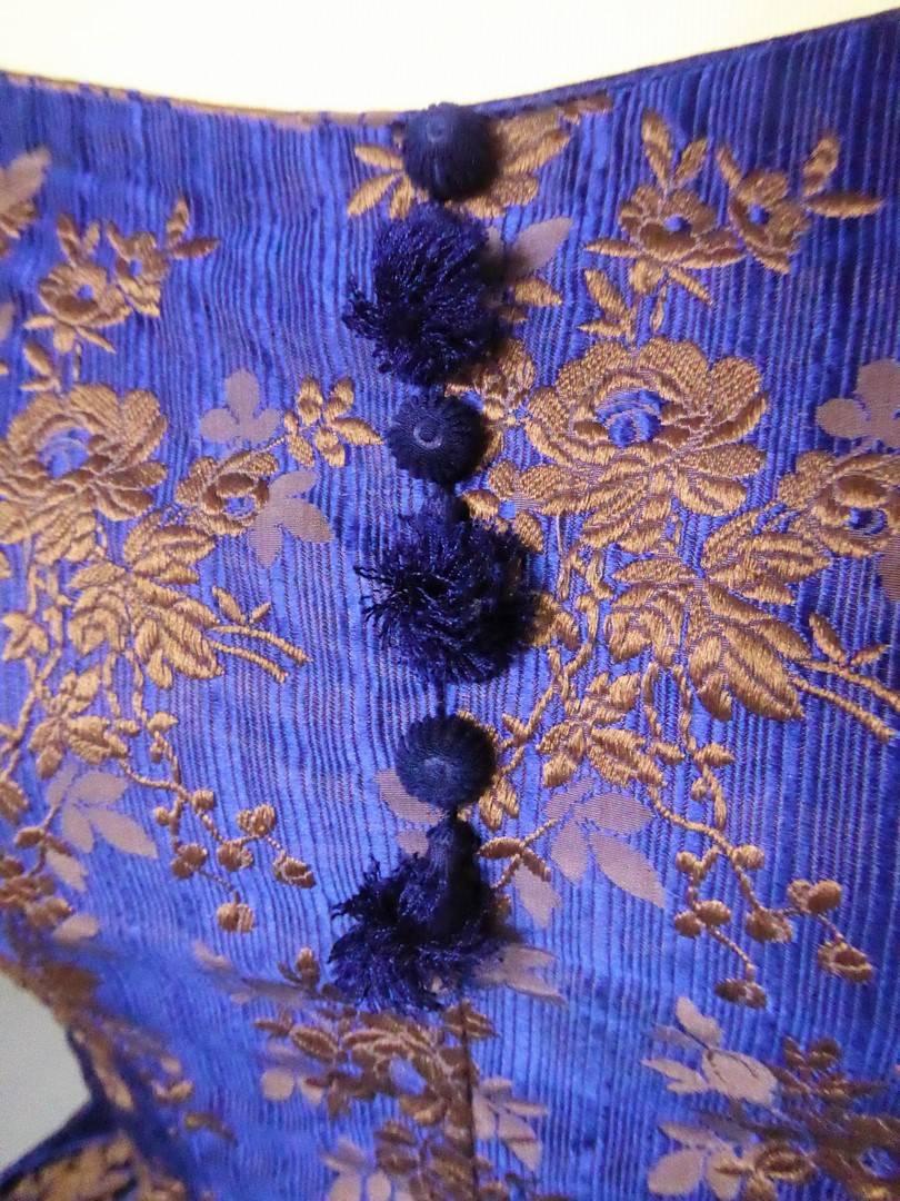 Deep blue brocaded silk crinoline ball-gown – Circa 1850 4
