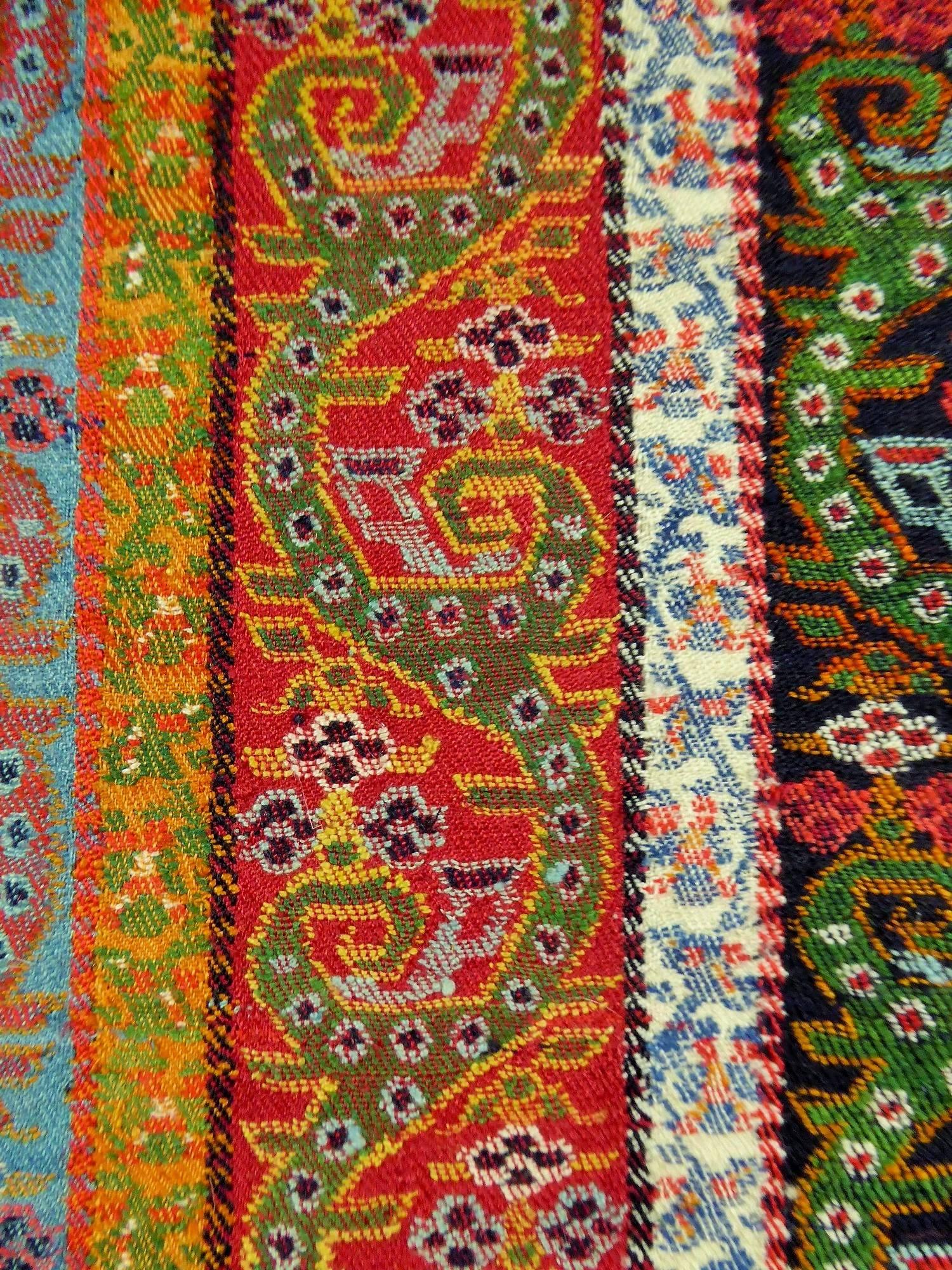 Twill weave striped kashmir shawl  - India or Persia 19th century 3