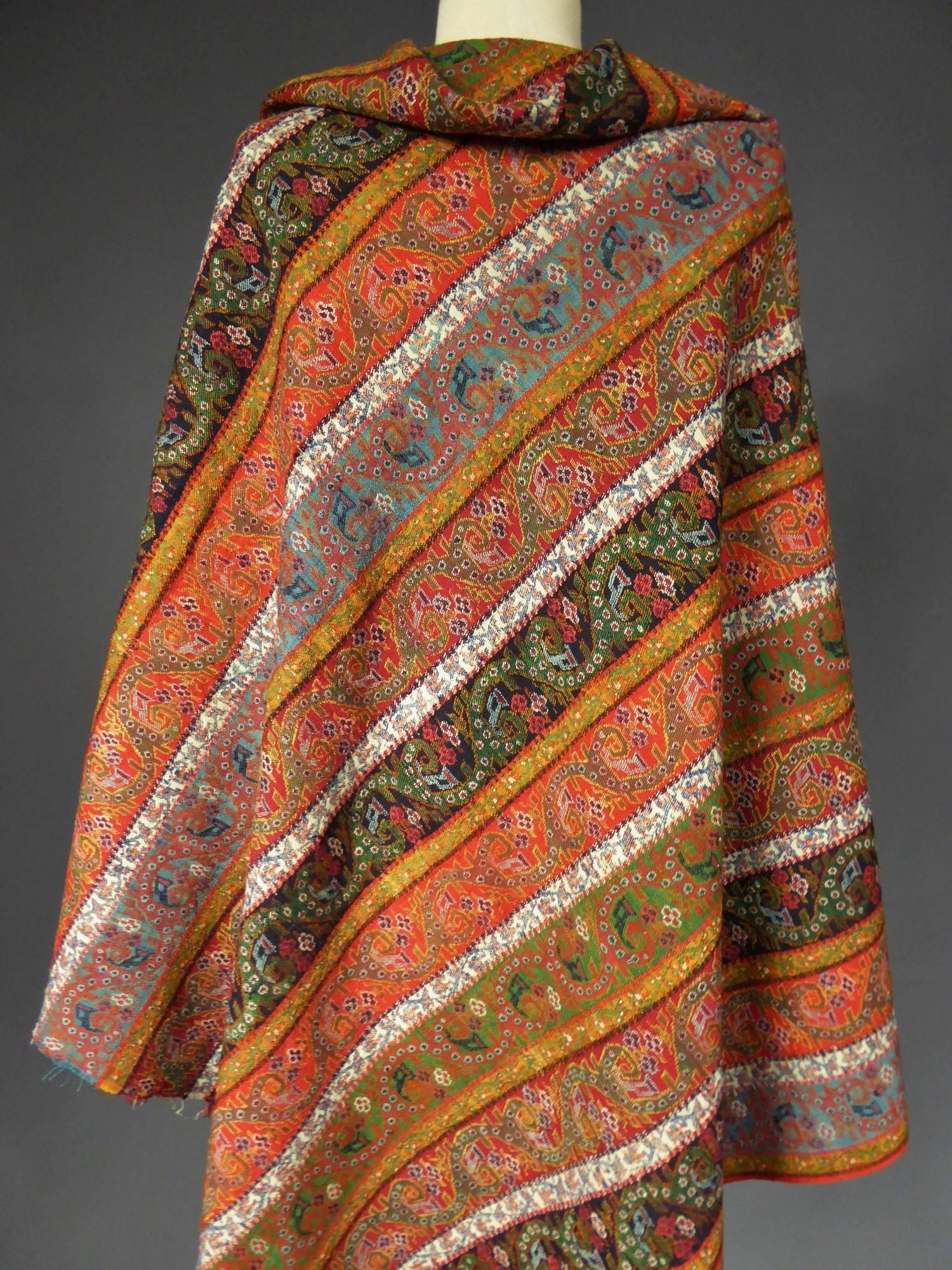 Twill weave striped kashmir shawl  - India or Persia 19th century 4