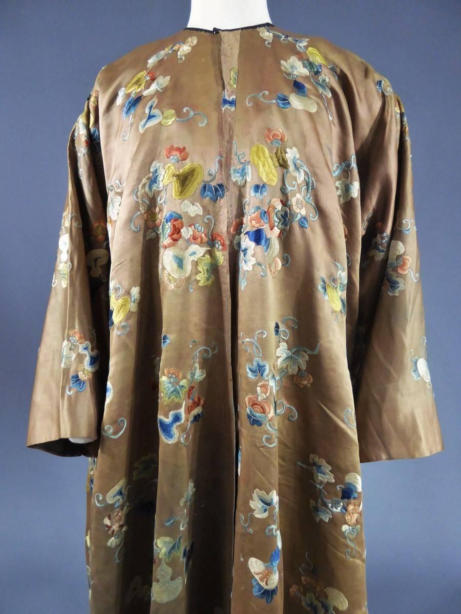 Circa 1720/1770
 
France for the cut / China Indies Companies for the fabric

A Banyan or dressing gown in chinese embroidered satin silk embroidered for export to Europe (Indies Companies) dating from the first half of the eighteenth century. Very