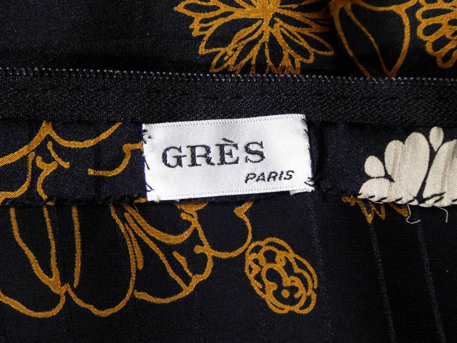 Noir Robe en soie imprimée deux pièces Grès Couture, Circa 1980