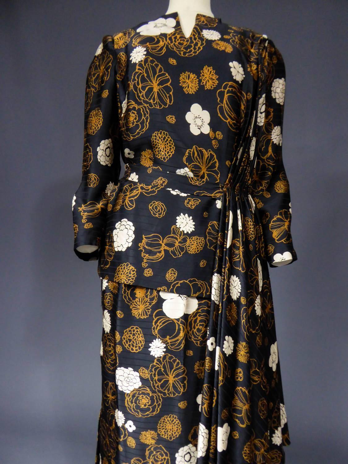 A French Grès Couture two pieces Printed silk Dress, Circa 1980 1