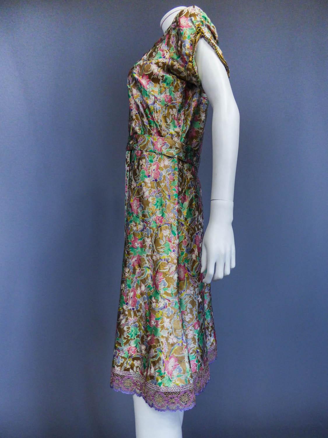 A French Gold Printed and painted Satin Dress Circa 1940-1950 For Sale 4
