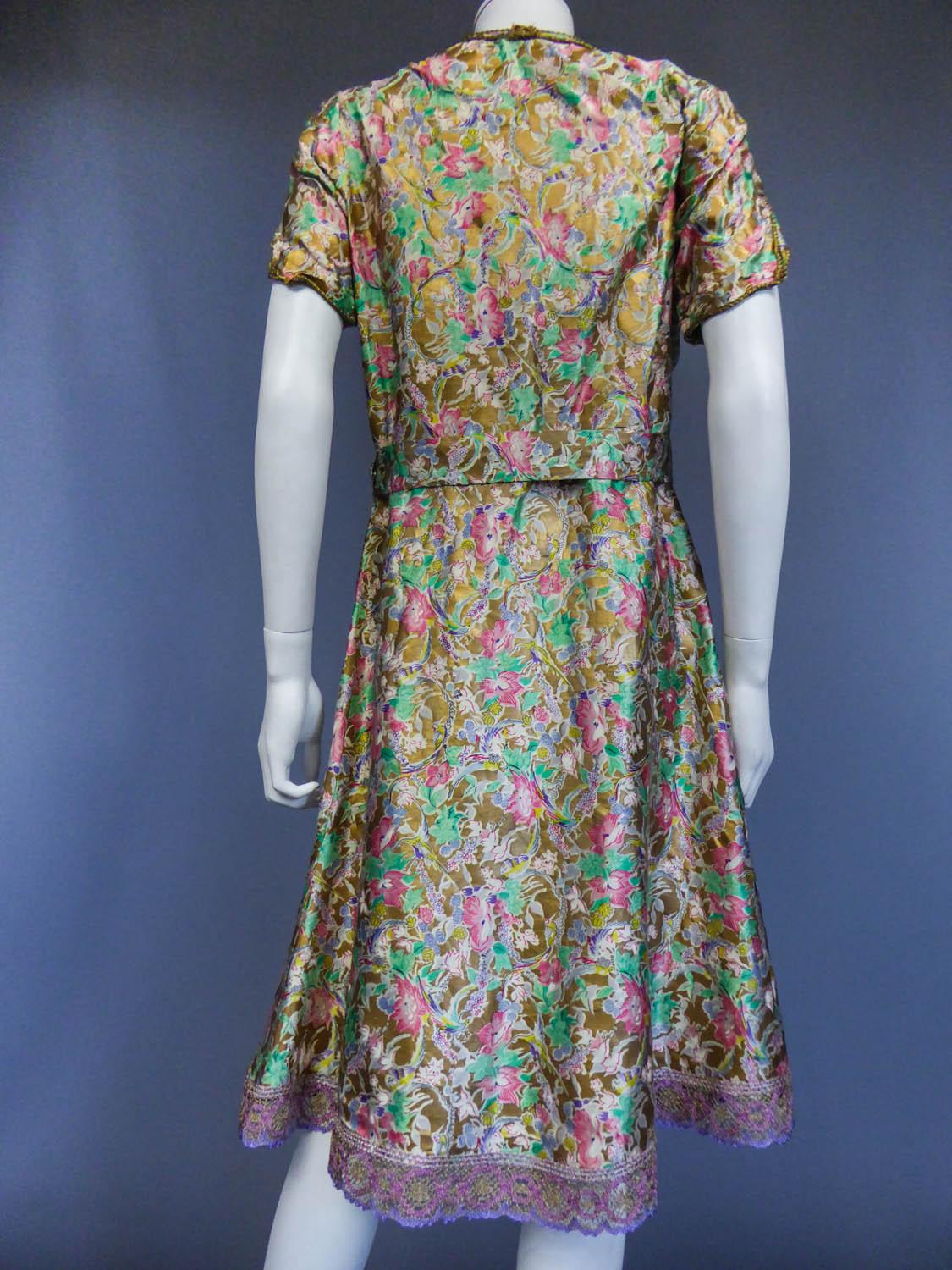 A French Gold Printed and painted Satin Dress Circa 1940-1950 For Sale 5