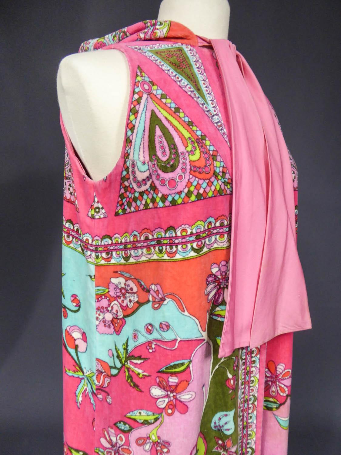 Emilio Pucci Printed Velvet Bathrobe Circa 1965 In Excellent Condition In Toulon, FR