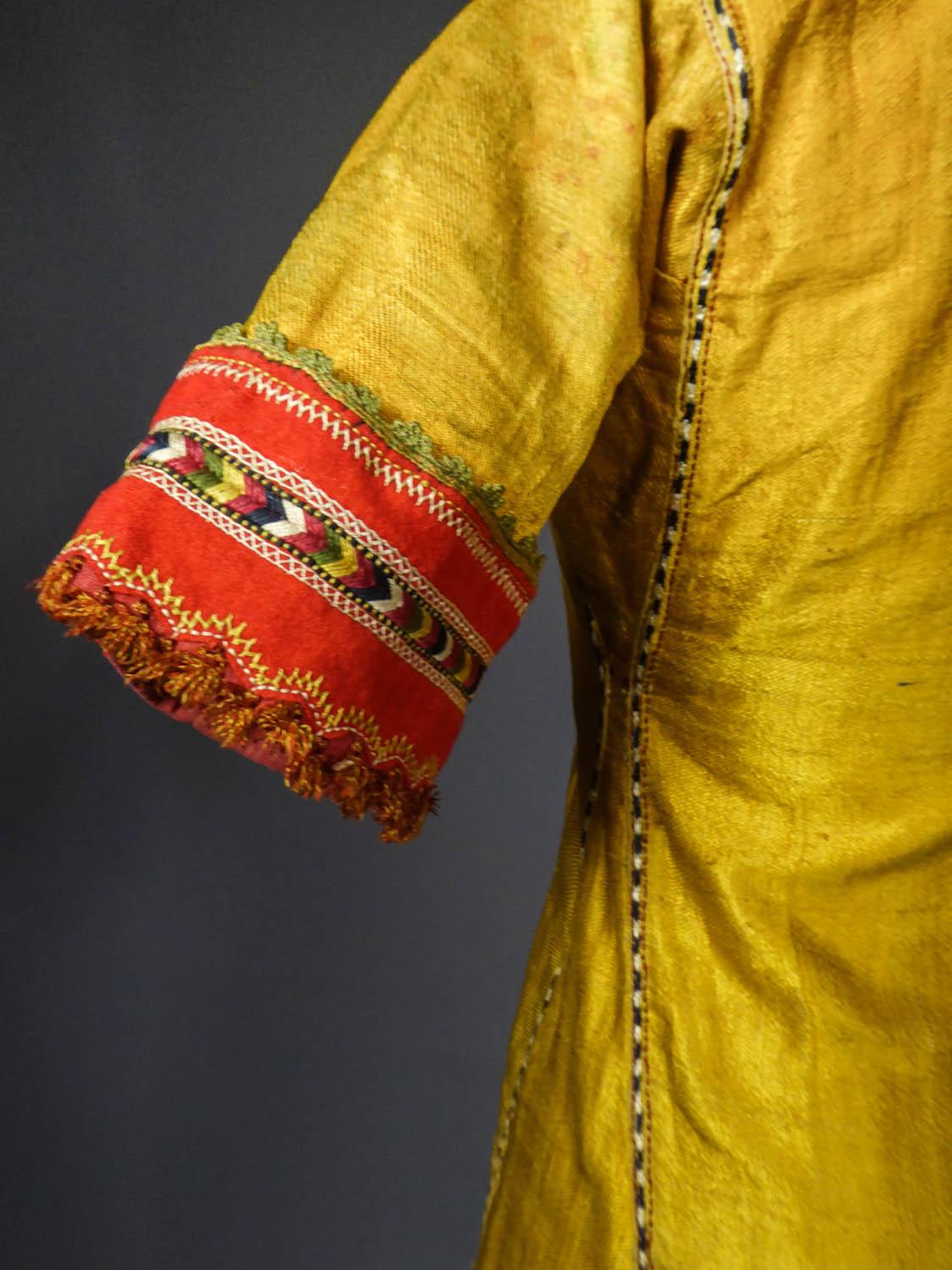 Yellow gold silk coat and embroidery - Afghanistan early 20th century 9