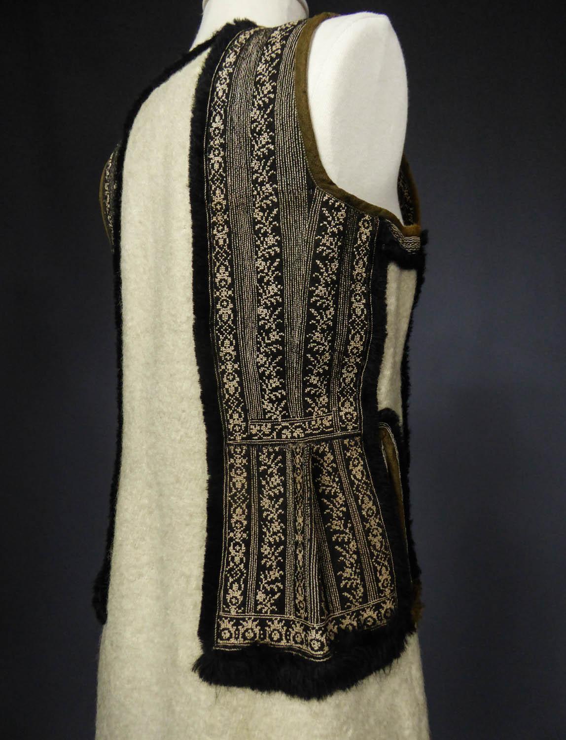 Wool jacket embroidered - Macedonia early 20th century 1
