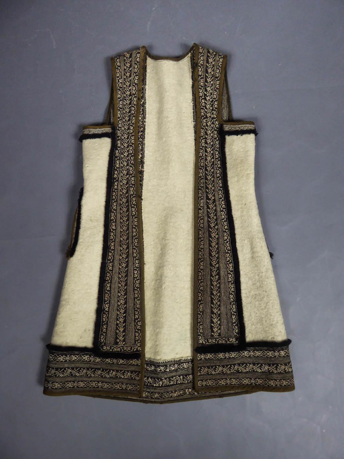 Wool jacket embroidered - Macedonia early 20th century 5