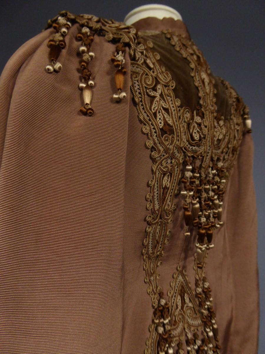 French Evening Cape with Trimmings Emile Pingat style 1890 - 1905 5