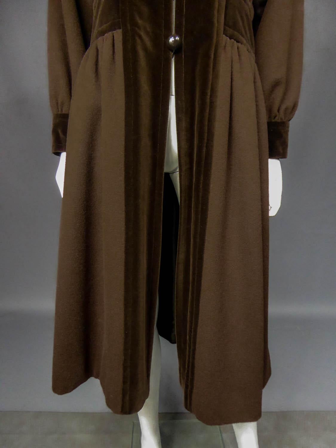 Circa 1976 – 1978
France

Saint Laurent Rive Gauche coat from the 1976 Ballets Russes collection by the famous couturier in his most creative period. Beautiful brown brushed mohair wool and chocolate velvet more sustained. Coat with placket, collar,