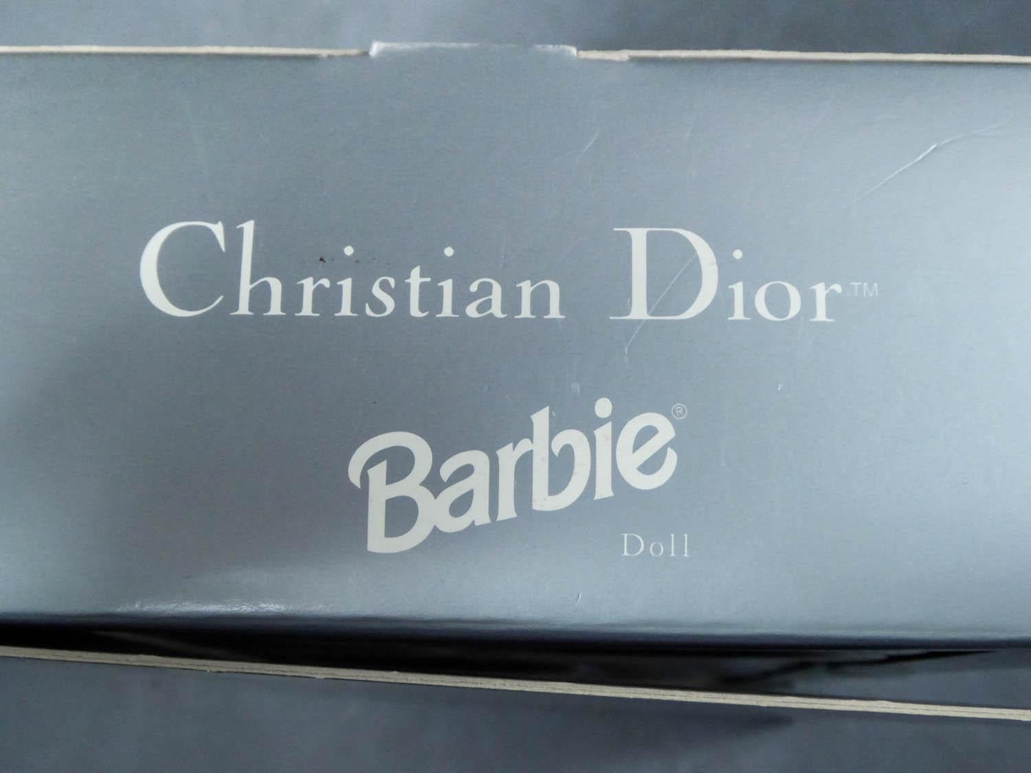 Poupée Barbie Christian Dior Collection Limitée numérotée 13168 Circa 1995 Excellent état à Toulon, FR